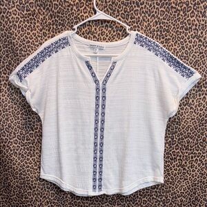 White Boxy Crop Blouse with Short Sleeves